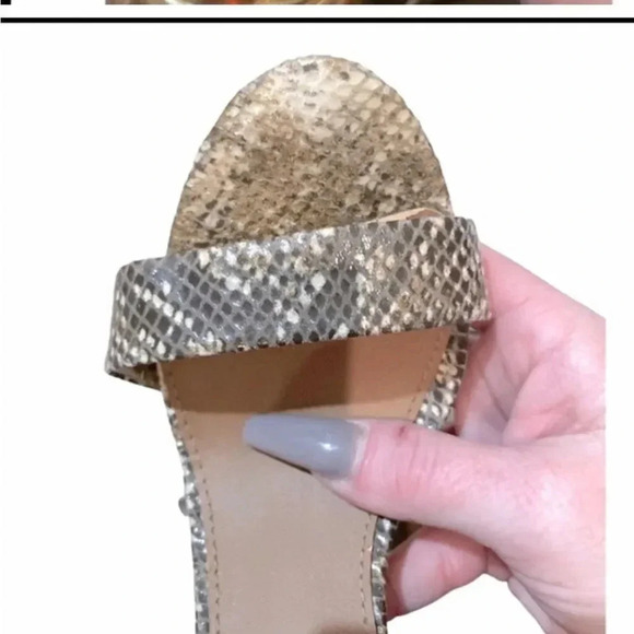 STEVE MADDEN "MARLENE-M"GOLD METALLIC/SNAKESKIN ANKLE STRAP
STILETTOS SIZe 6.5 - Picture 3 of 13